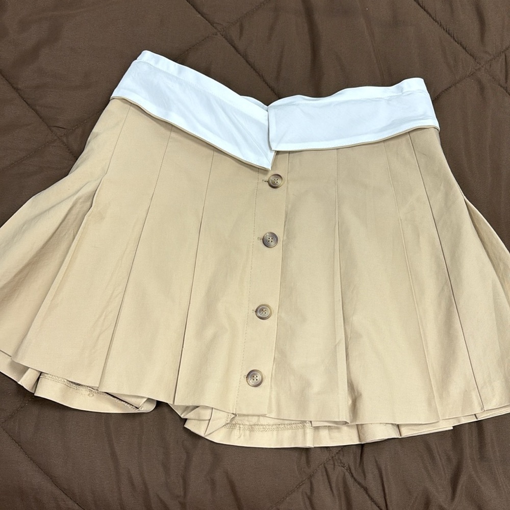 ZARA SOFT TOUCH BOX PLEAT SKIRT - Beige and white by Zara